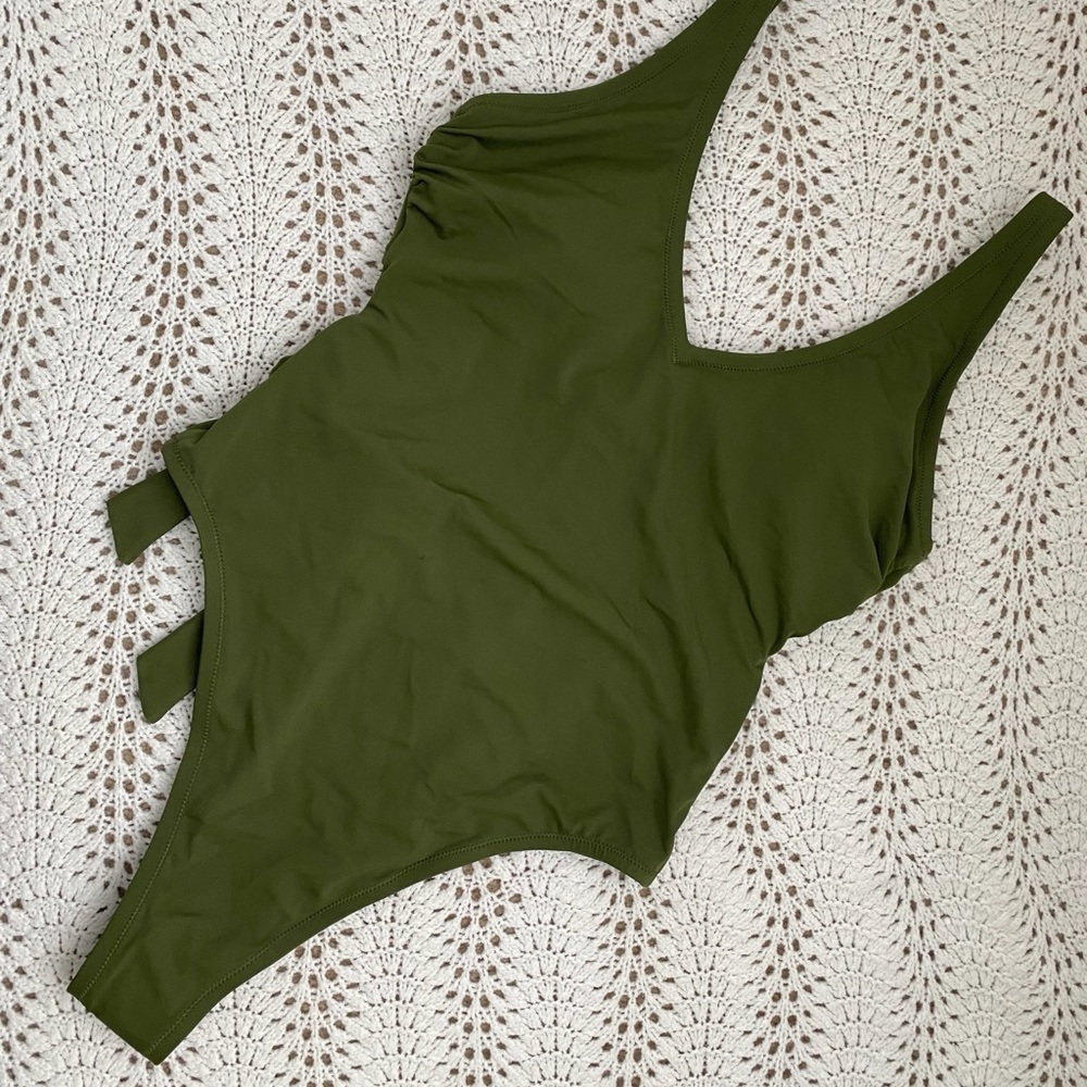 One Piece Bathing Suits